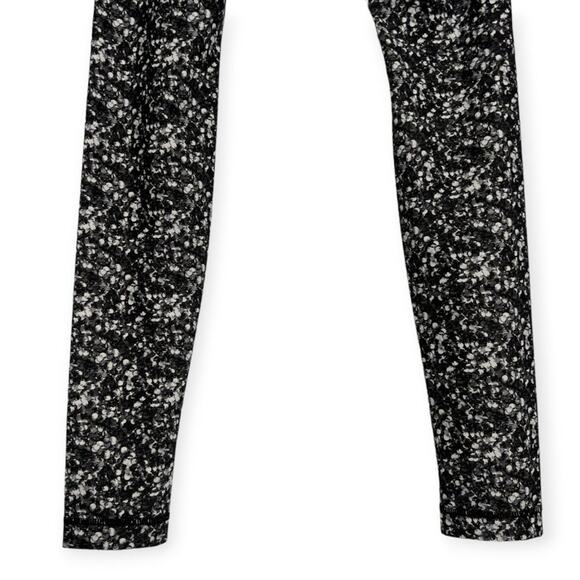 Lululemon Shine Tight Roll Down Legging SIZE 4 Shimmy Shimmer Black White Pant - Picture 9 of 10
